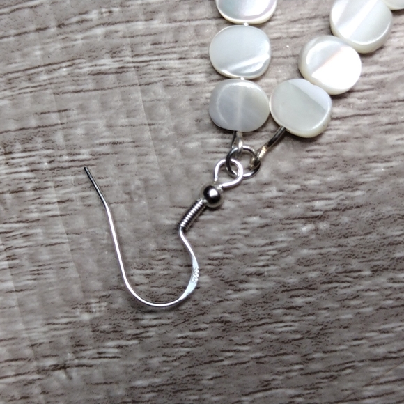 🦋🏵️🦋Holiday Earrings - Picture 6 of 7